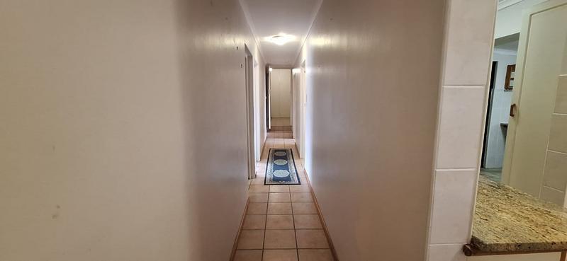 3 Bedroom Property for Sale in Dana Bay Western Cape